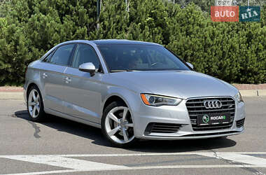 Седан Audi A3 2015 в Киеве