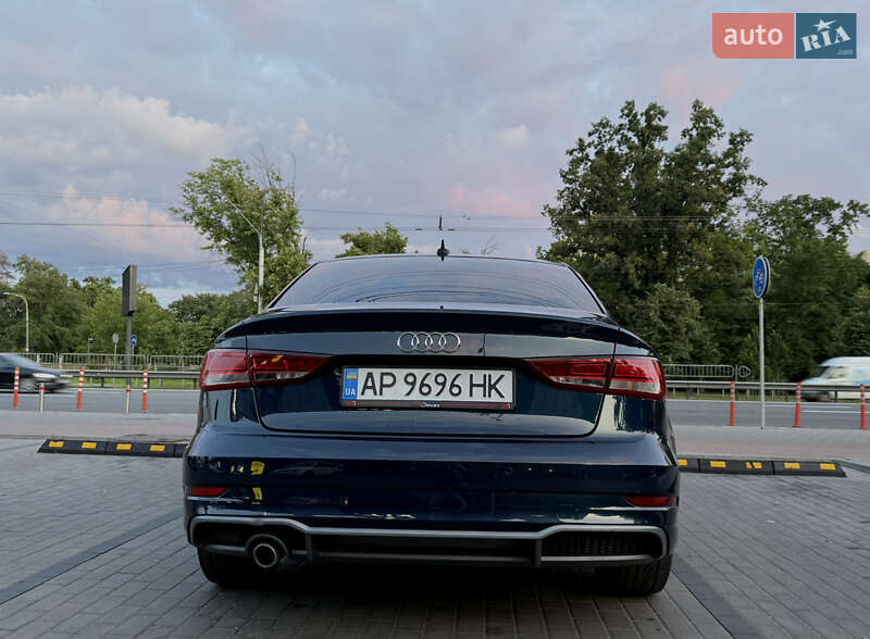 Седан Audi A3 2019 в Киеве