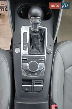 Хэтчбек Audi A3 2017 в 
