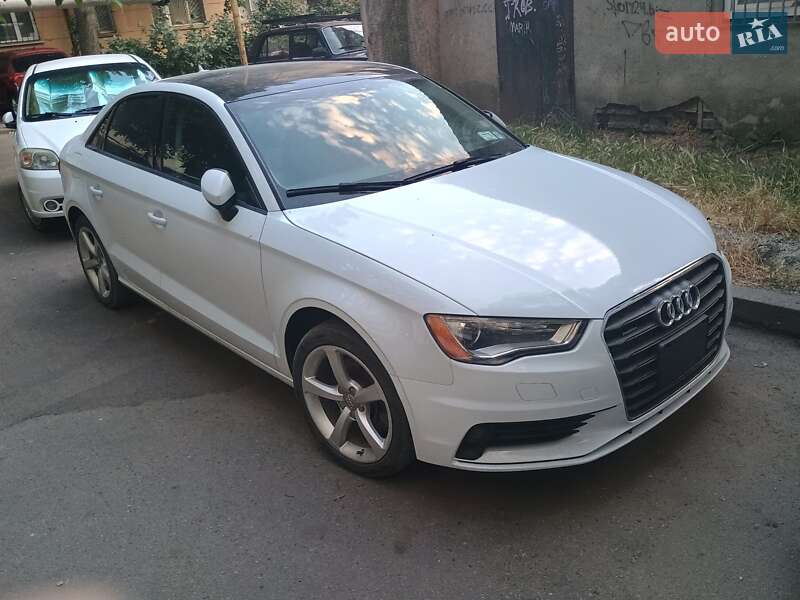 Седан Audi A3 2015 в 