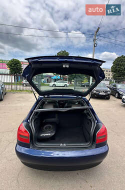 Хэтчбек Audi A3 1999 в 