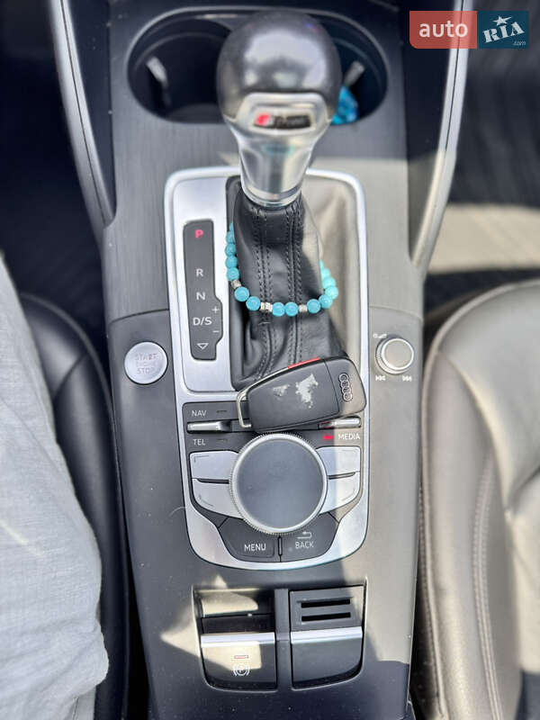Седан Audi A3 2015 в Николаеве