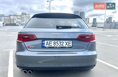 Хэтчбек Audi A3 2016 в 