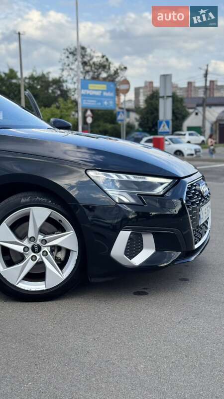 Седан Audi A3 2022 в Киеве