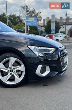 Седан Audi A3 2022 в 