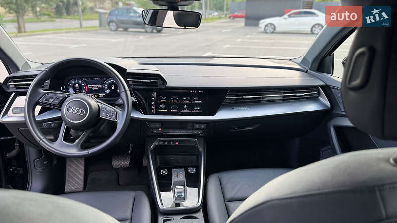Седан Audi A3 2022 в Киеве