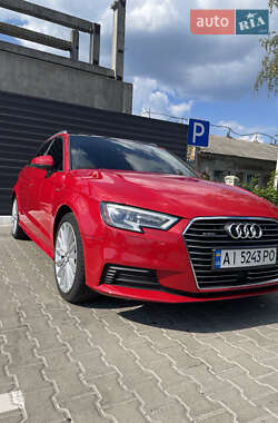 Хэтчбек Audi A3 2016 в 