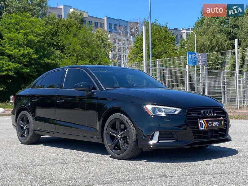 Седан Audi A3 2018 в Львове