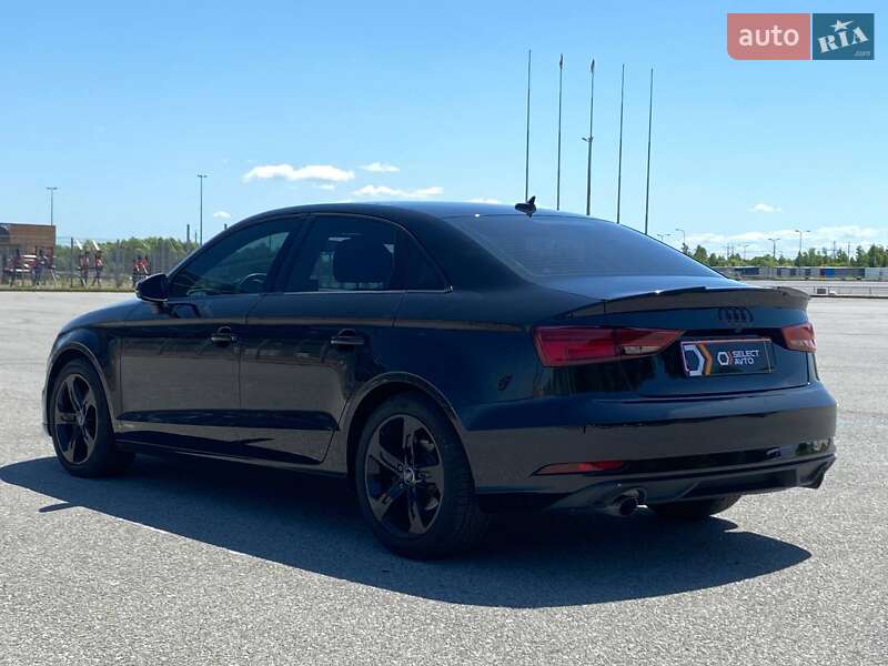 Седан Audi A3 2018 в Львове