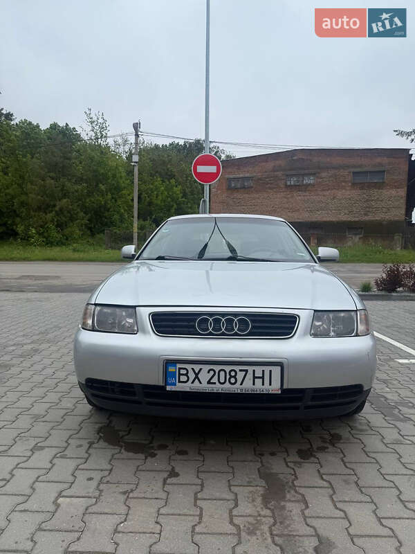 Хэтчбек Audi A3 1999 в Виньковцах