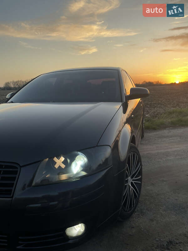 Хетчбек Audi A3 2004 в Красилові