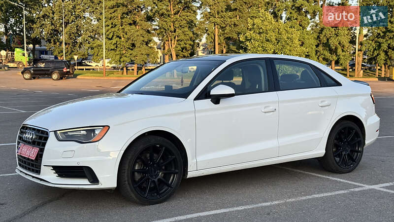 Седан Audi A3 2015 в Киеве