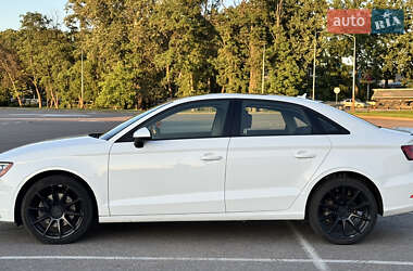Седан Audi A3 2015 в 