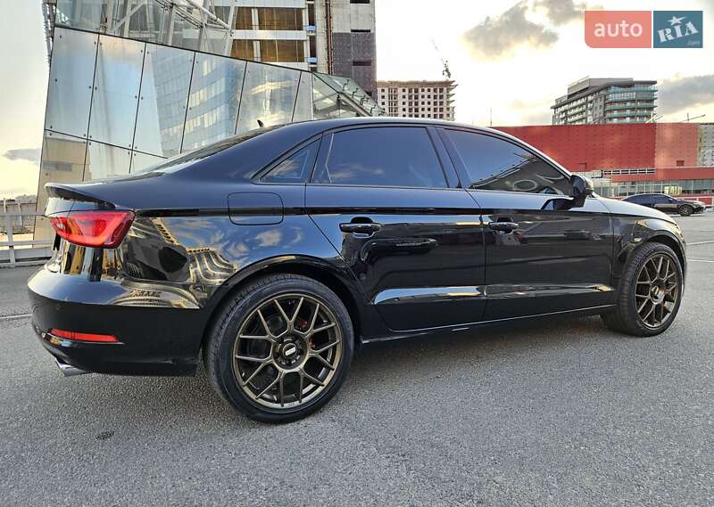 Седан Audi A3 2016 в Днепре