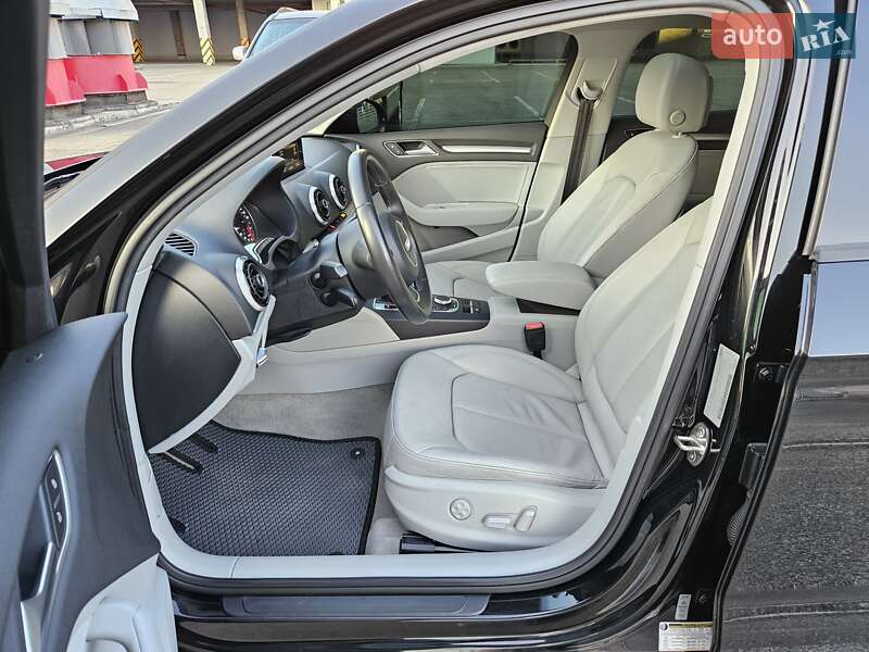 Седан Audi A3 2016 в Днепре
