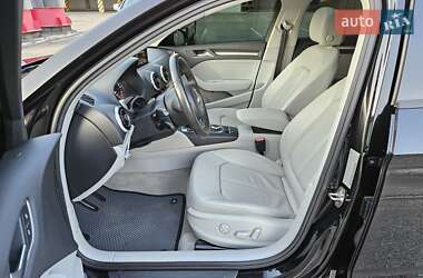 Седан Audi A3 2016 в 