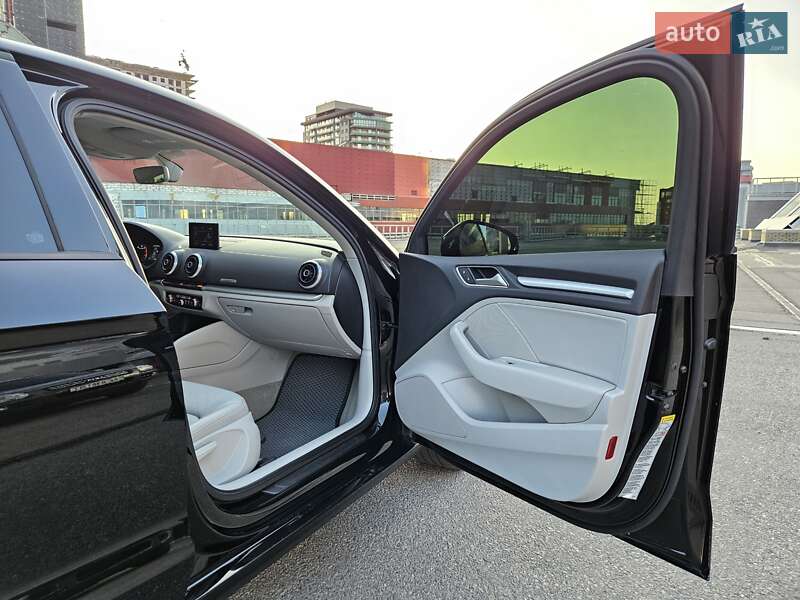 Седан Audi A3 2016 в Днепре