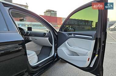 Седан Audi A3 2016 в 