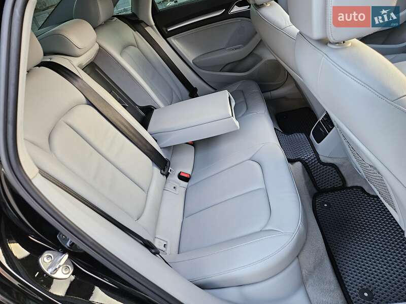 Седан Audi A3 2016 в Днепре