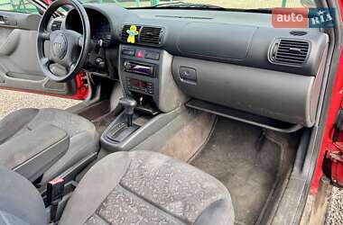 Хэтчбек Audi A3 1999 в 