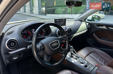 Хэтчбек Audi A3 2015 в 