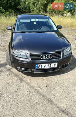 Хэтчбек Audi A3 2004 в 