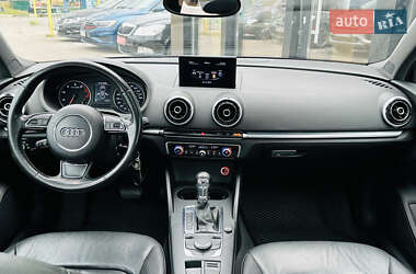 Седан Audi A3 2015 в 