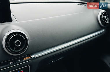 Седан Audi A3 2015 в 