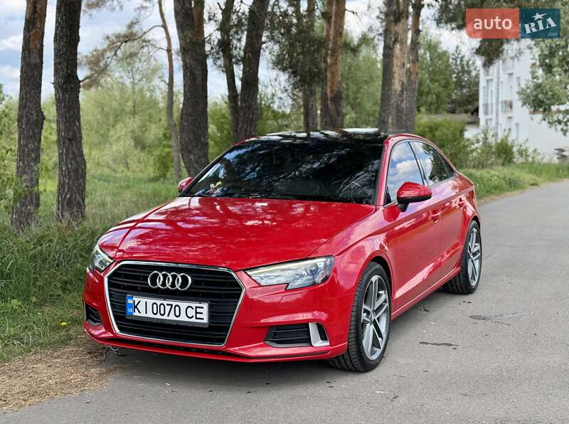Седан Audi A3 2016 в Киеве