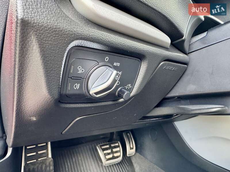 Седан Audi A3 2016 в Киеве