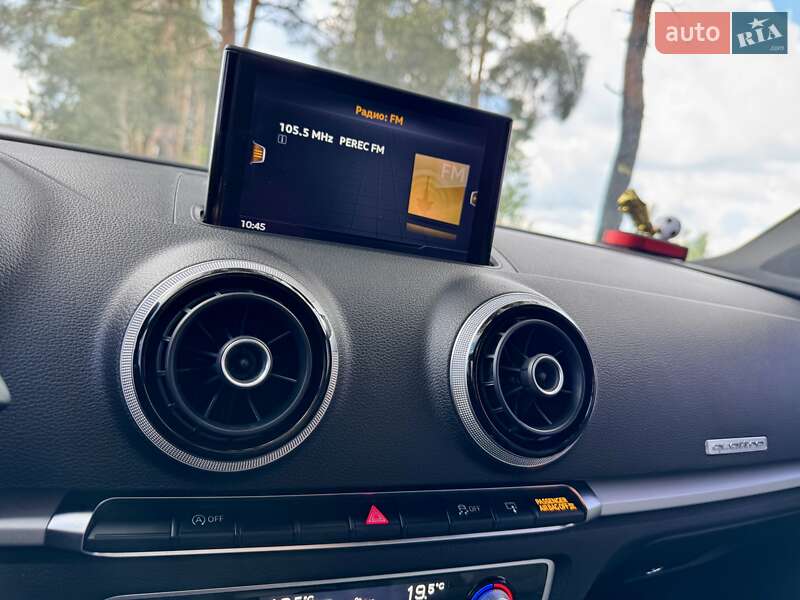 Седан Audi A3 2016 в Киеве