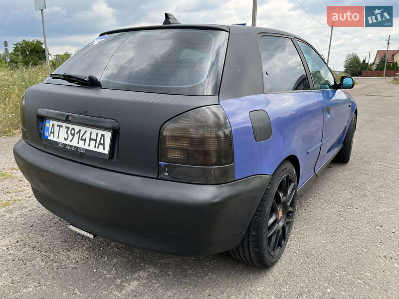 Хэтчбек Audi A3 1998 в Городке