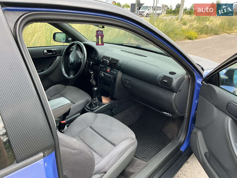 Хэтчбек Audi A3 1998 в Городке