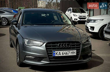 Седан Audi A3 2016 в 