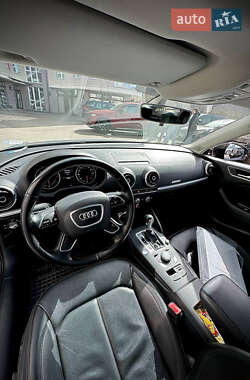 Седан Audi A3 2016 в 