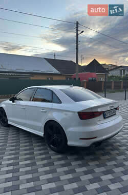 Седан Audi A3 2016 в 