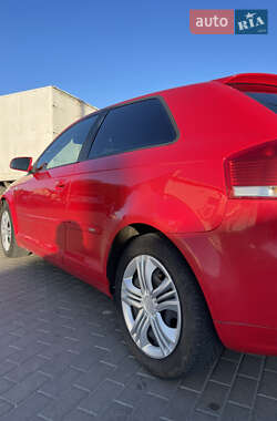 Хэтчбек Audi A3 2006 в 