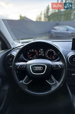 Седан Audi A3 2016 в 