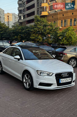 Седан Audi A3 2016 в Киеве