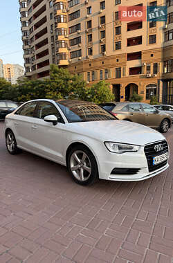 Седан Audi A3 2016 в 