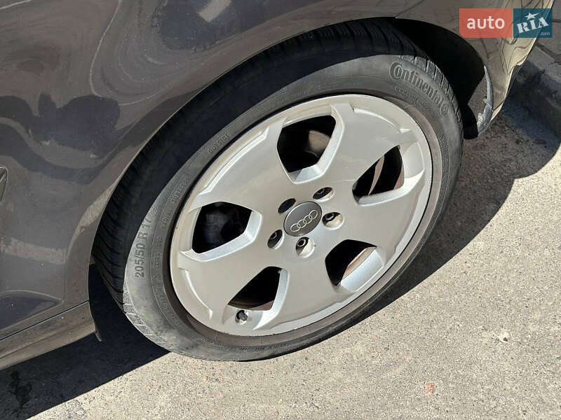 Хэтчбек Audi A3 2003 в Луцке
