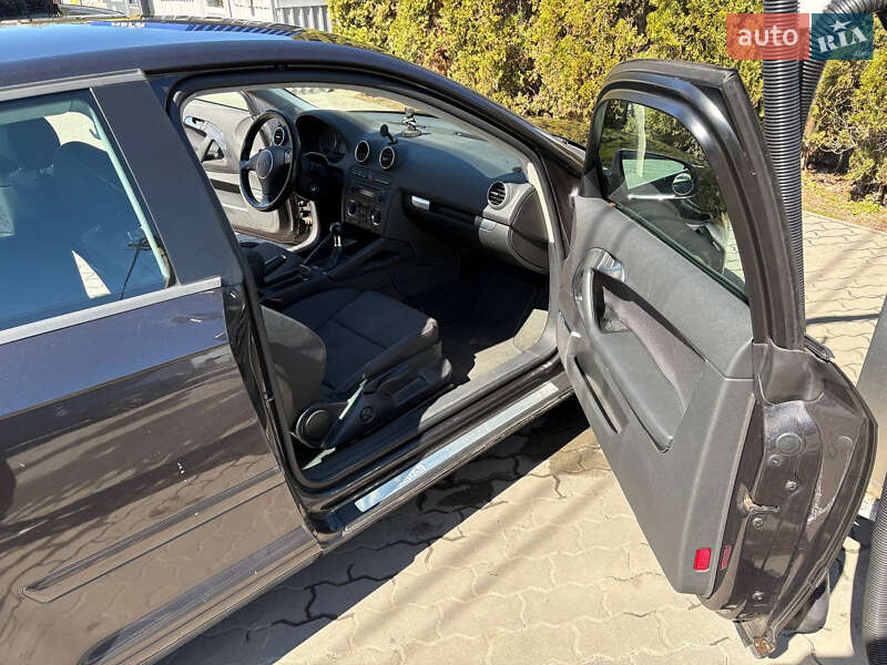 Хэтчбек Audi A3 2003 в Луцке