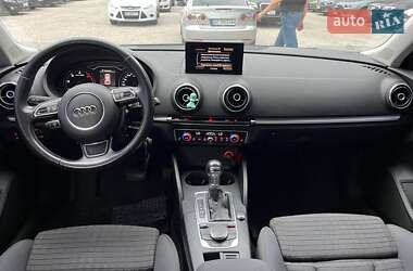 Хэтчбек Audi A3 2016 в 