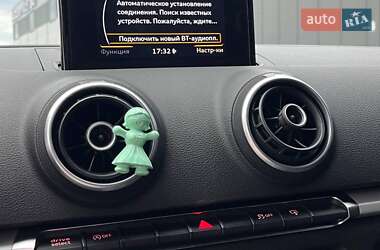 Хэтчбек Audi A3 2016 в 
