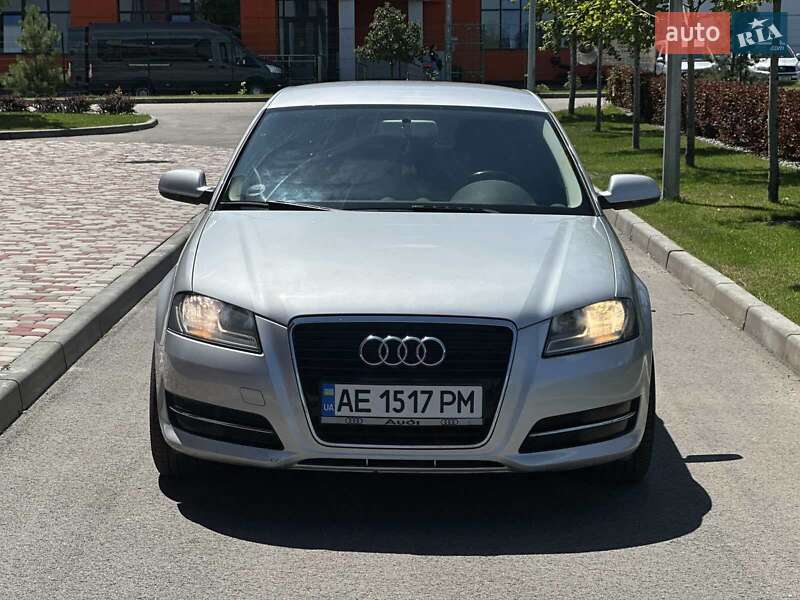 Хэтчбек Audi A3 2011 в Днепре