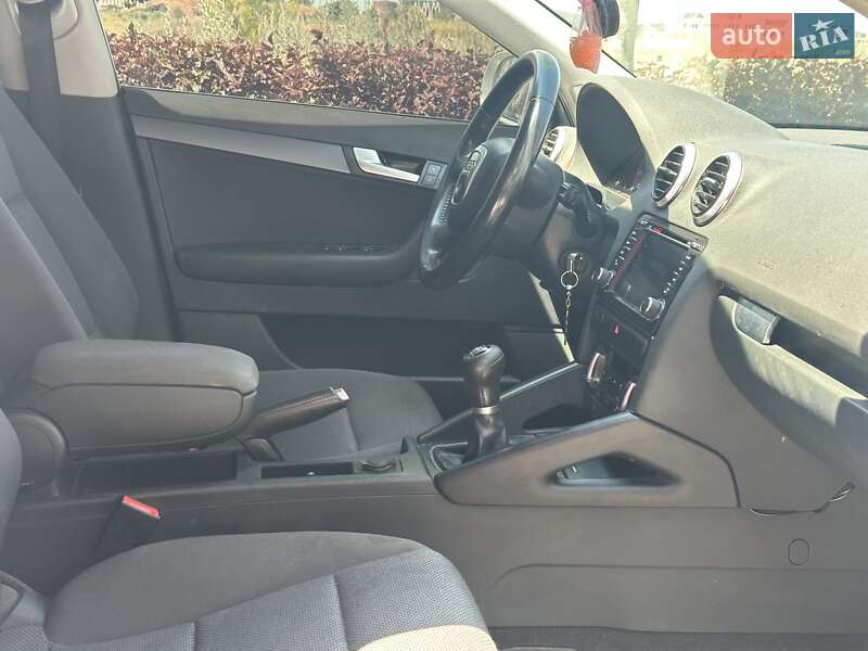 Хэтчбек Audi A3 2011 в Днепре
