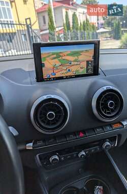 Хэтчбек Audi A3 2016 в 