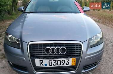 Хэтчбек Audi A3 2005 в 