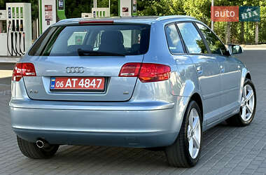 Хэтчбек Audi A3 2006 в 