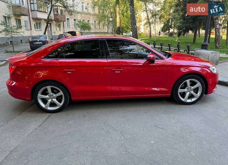 Седан Audi A3 2014 в Львове
